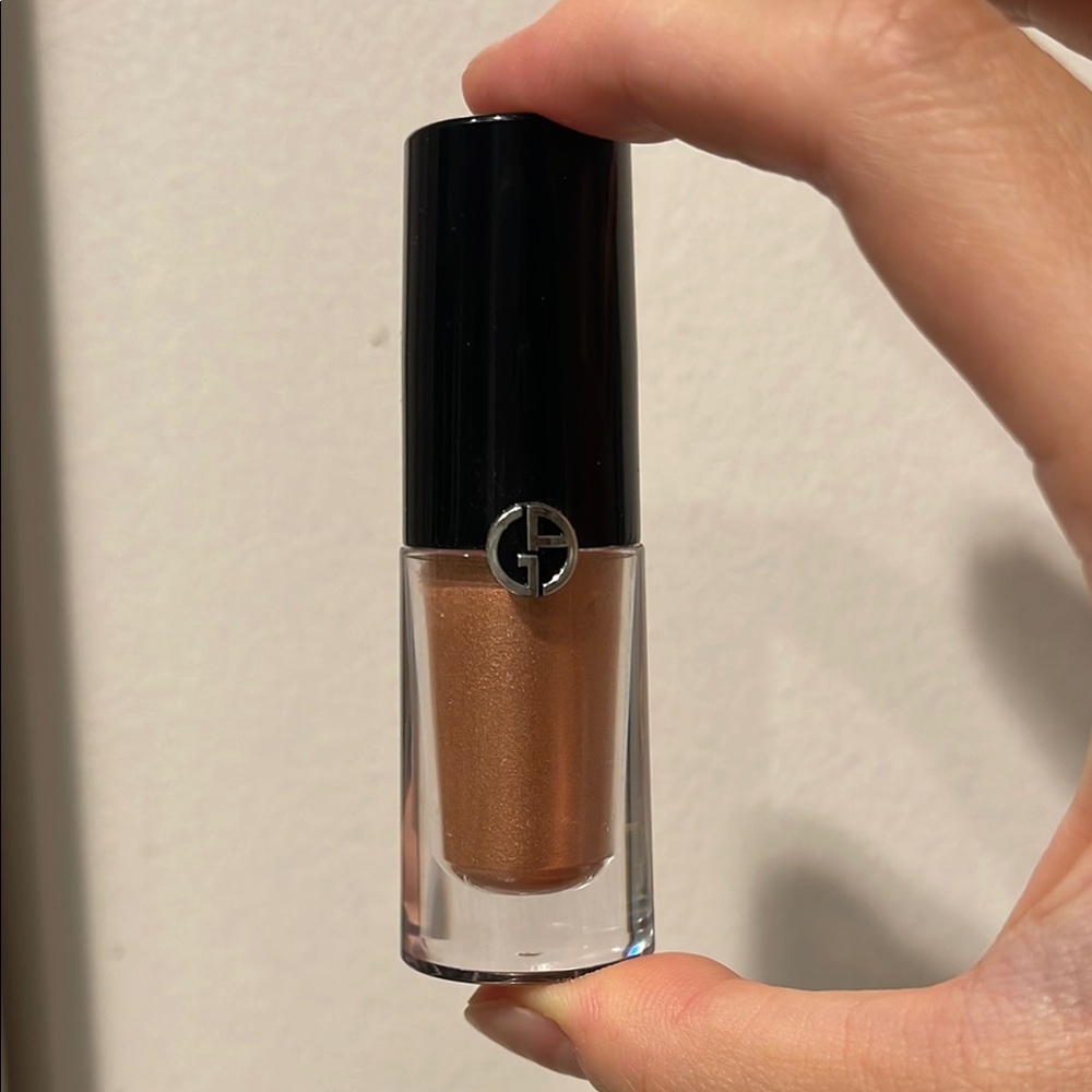 LIGHTLY USED. Giorgio Armani EYE TINT LONG-LASTING LIQUID EYESHADOW 44